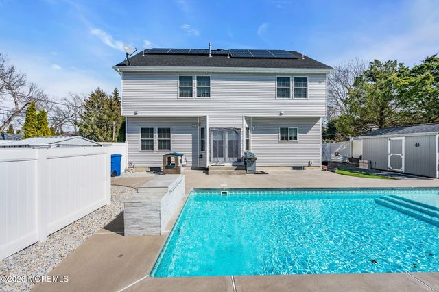 900 Gerald Drive, Toms River, NJ 08753