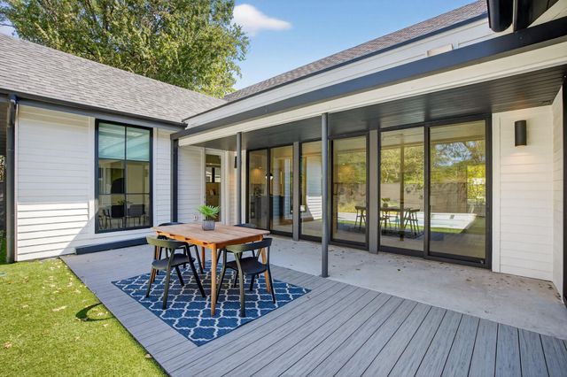 6202 Nasco DR, Austin, TX 78757