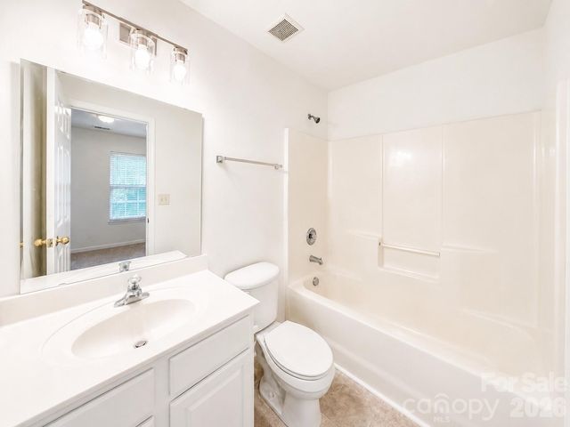 8611 Wandering Creek Way, Charlotte, NC 28227