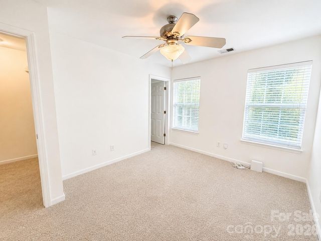 8611 Wandering Creek Way, Charlotte, NC 28227