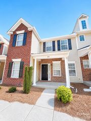 8611 Wandering Creek Way, Charlotte, NC 28227
