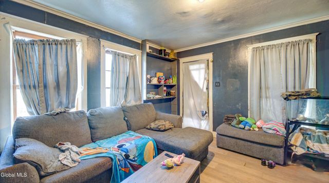 1-3 Taft Place, Amsterdam, NY 12010