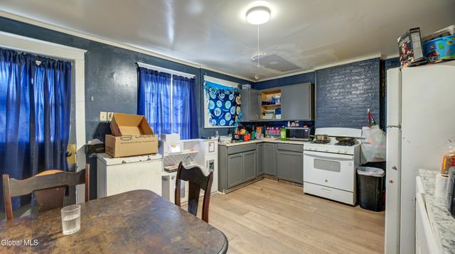 1-3 Taft Place, Amsterdam, NY 12010