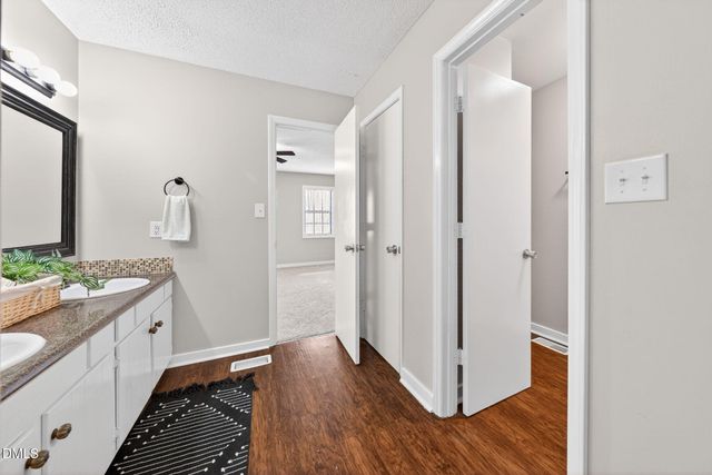 18 Willow Bridge Drive, Durham, NC 27707