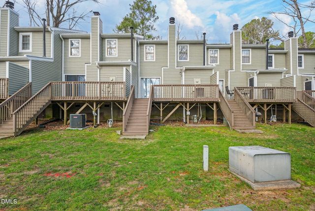 18 Willow Bridge Drive, Durham, NC 27707