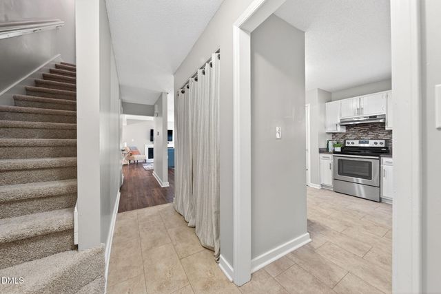 18 Willow Bridge Drive, Durham, NC 27707