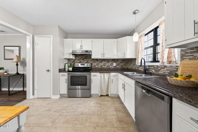 18 Willow Bridge Drive, Durham, NC 27707