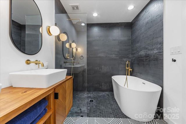 192 Castaway Trail, Mooresville, NC 28117