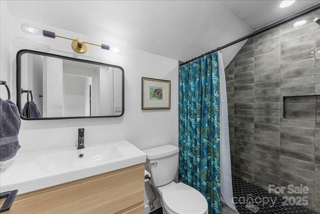 192 Castaway Trail, Mooresville, NC 28117