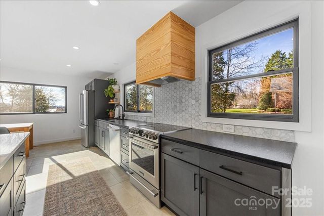 192 Castaway Trail, Mooresville, NC 28117