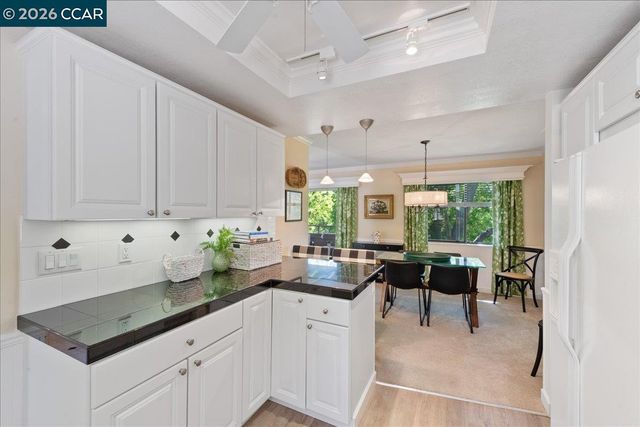 2633 Saklan Indian Dr 3, Walnut Creek, CA 94595