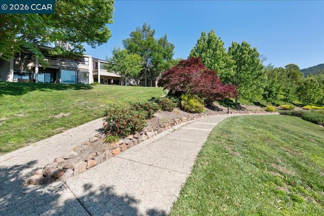 2633 Saklan Indian Dr 3, Walnut Creek, CA 94595