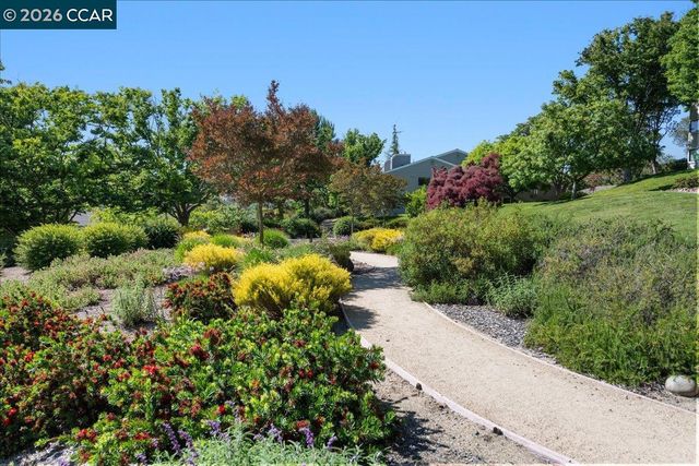 2633 Saklan Indian Dr 3, Walnut Creek, CA 94595
