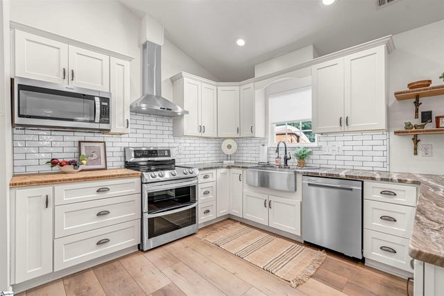 1 Berry Tree Court, Greer, SC 29651