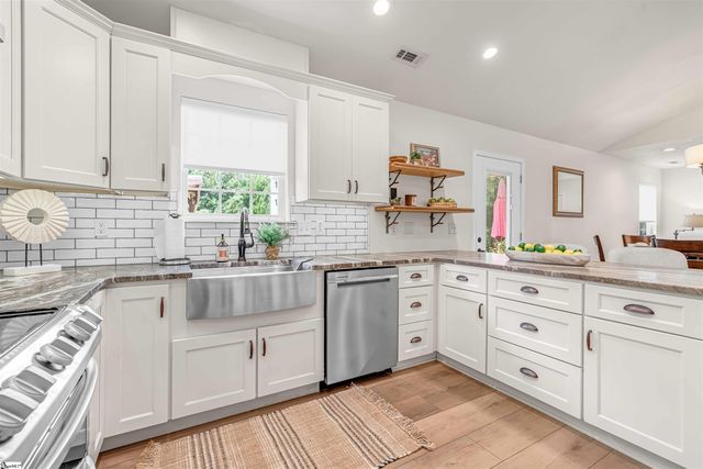 1 Berry Tree Court, Greer, SC 29651