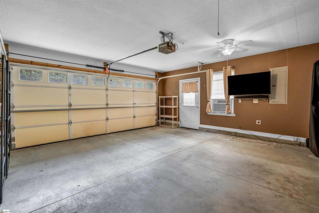 1 Berry Tree Court, Greer, SC 29651