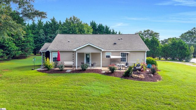 1 Berry Tree Court, Greer, SC 29651