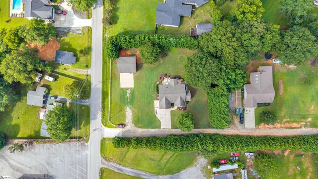 1 Berry Tree Court, Greer, SC 29651