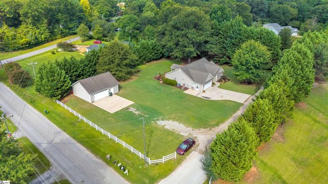 1 Berry Tree Court, Greer, SC 29651