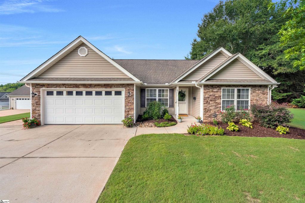 1 Berry Tree Court, Greer, SC 29651