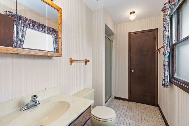 1105 Beach Comber Drive, Schaumburg, IL 60193