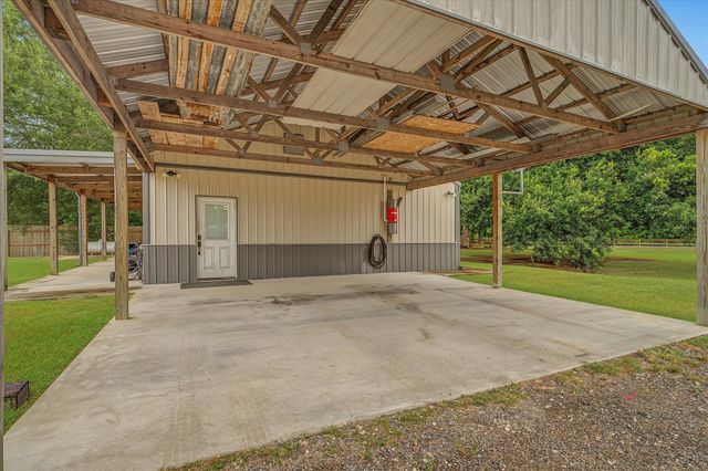 22546 Highway 321, Cleveland, TX 77327