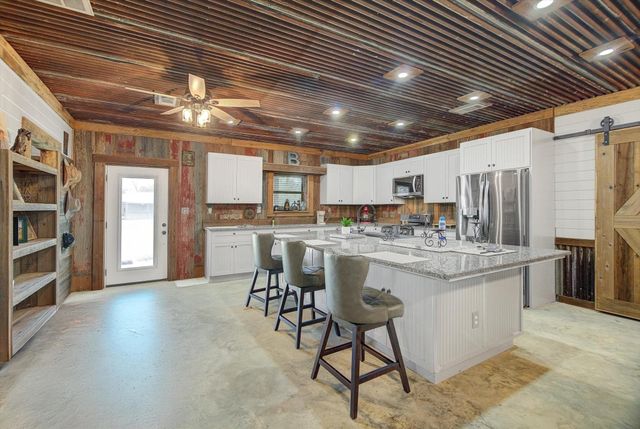 22546 Highway 321, Cleveland, TX 77327