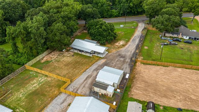 22546 Highway 321, Cleveland, TX 77327