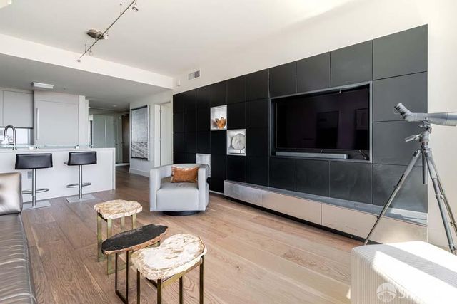 338 Spear Street 18E, San Francisco, CA 94105