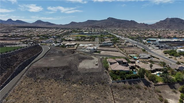Peach Bluff Court, Henderson, NV 89002