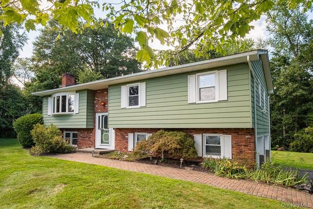 8 W Caroline Drive W, Wappingers Falls, NY 12590