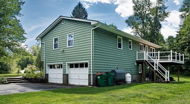 8 W Caroline Drive W, Wappingers Falls, NY 12590