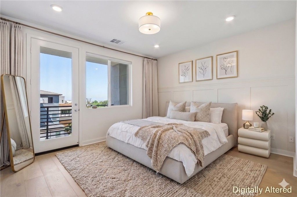 Image 10 of property listing at 275 Sash, Irvine, CA 92618