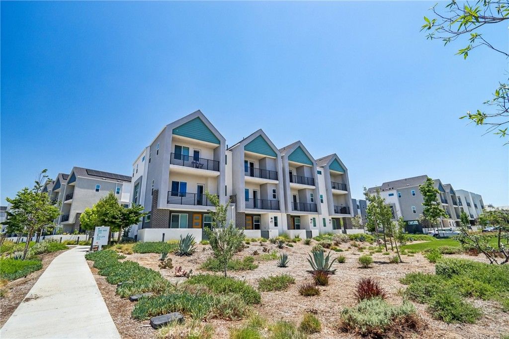Image 37 of property listing at 275 Sash, Irvine, CA 92618
