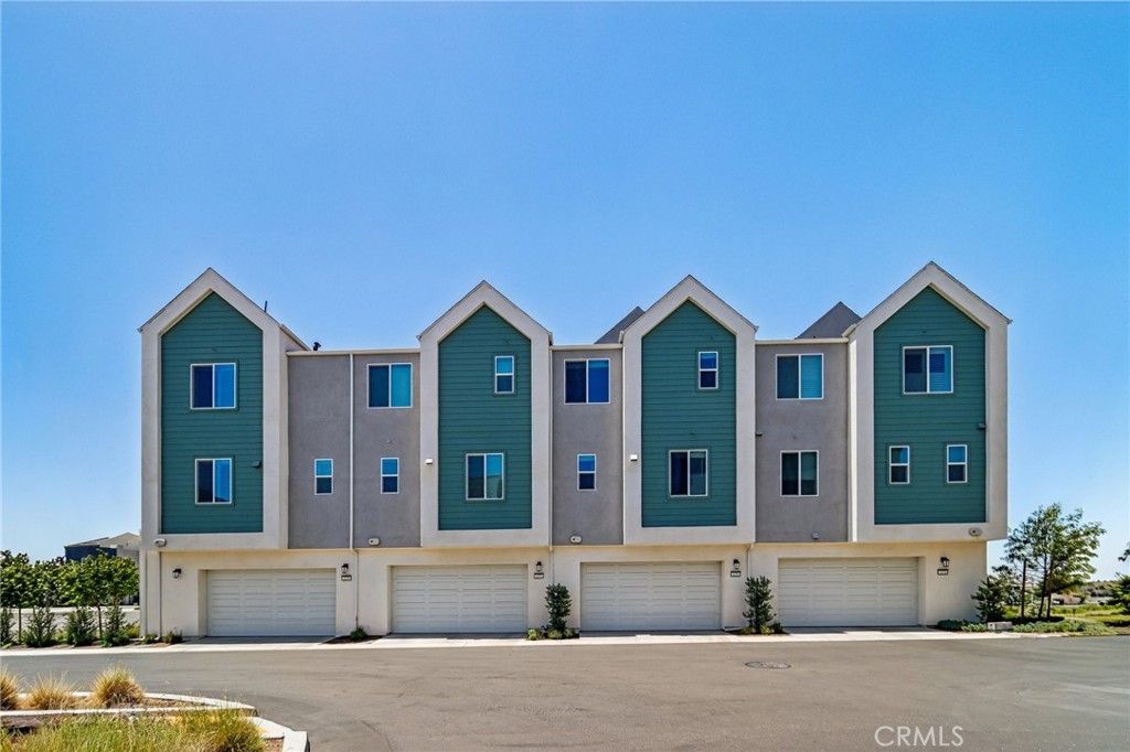 Image 39 of property listing at 275 Sash, Irvine, CA 92618