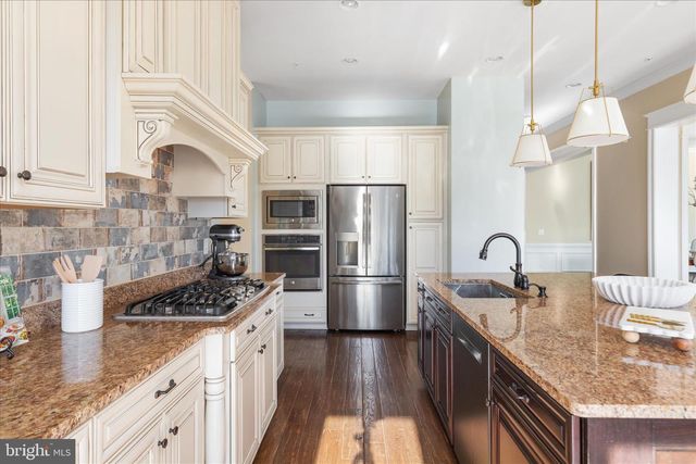 2501 POTOMAC RIVER BLVD, Dumfries, VA 22026