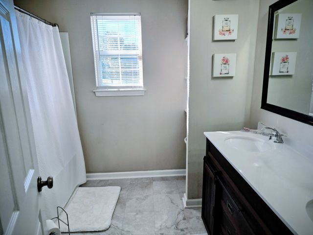 3989 Castle Bar, Clarksville, TN 37040