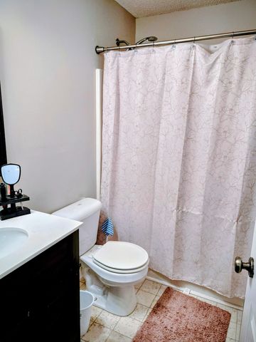 3989 Castle Bar, Clarksville, TN 37040