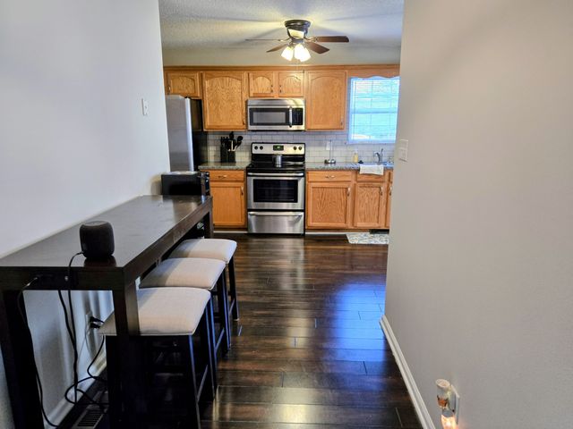 3989 Castle Bar, Clarksville, TN 37040