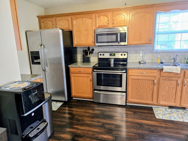 3989 Castle Bar, Clarksville, TN 37040