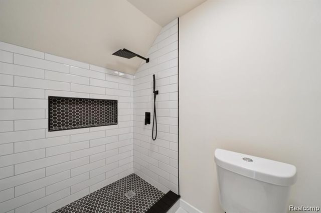 15876 Burt Road, Detroit, MI 48223