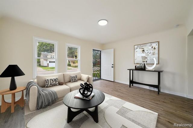 15876 Burt Road, Detroit, MI 48223