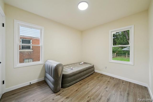 15876 Burt Road, Detroit, MI 48223