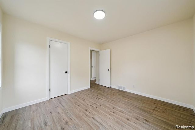 15876 Burt Road, Detroit, MI 48223