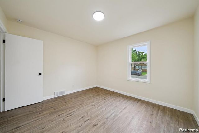 15876 Burt Road, Detroit, MI 48223