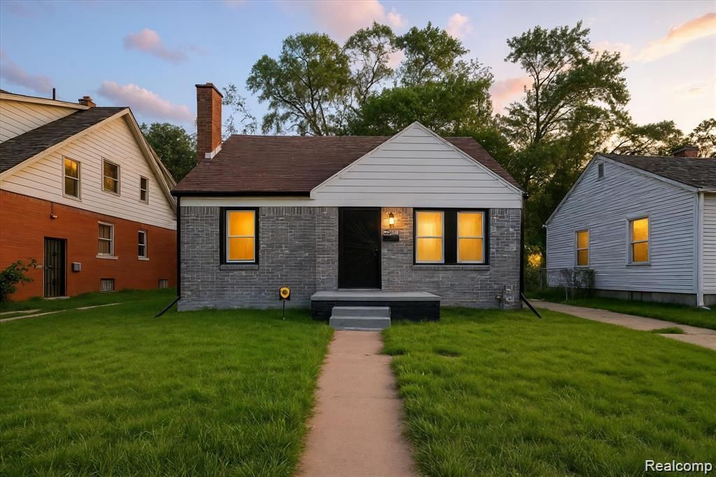 15876 Burt Road, Detroit, MI 48223