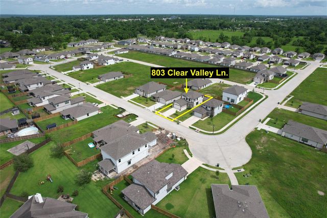 803 Clear Valley Lane, Dayton, TX 77535