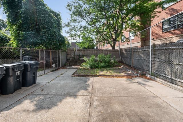 98 Willow Street, Cambridge, MA 02141