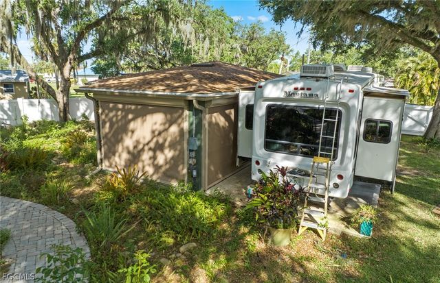13782 River Forest DR, Fort Myers, FL 33905