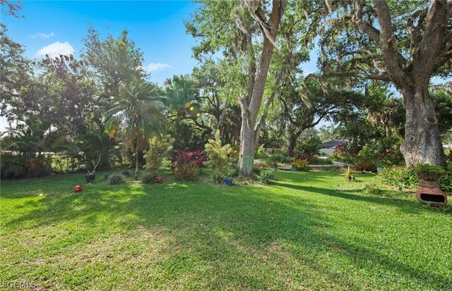 13782 River Forest DR, Fort Myers, FL 33905